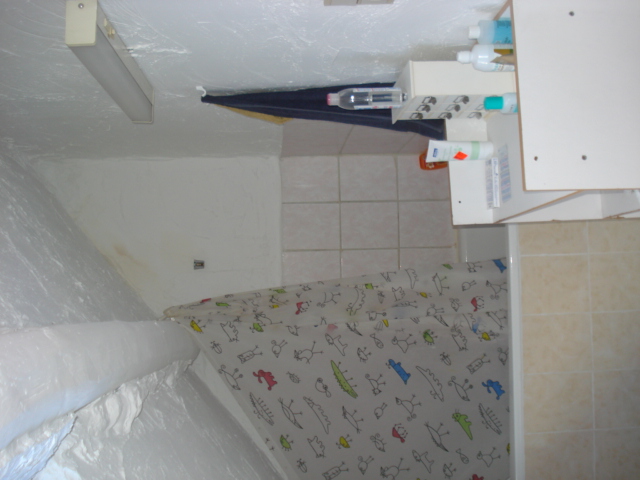 Estudio de 2 habitaciones abuhardilladas — Studio à Bruselas — photo 5/5