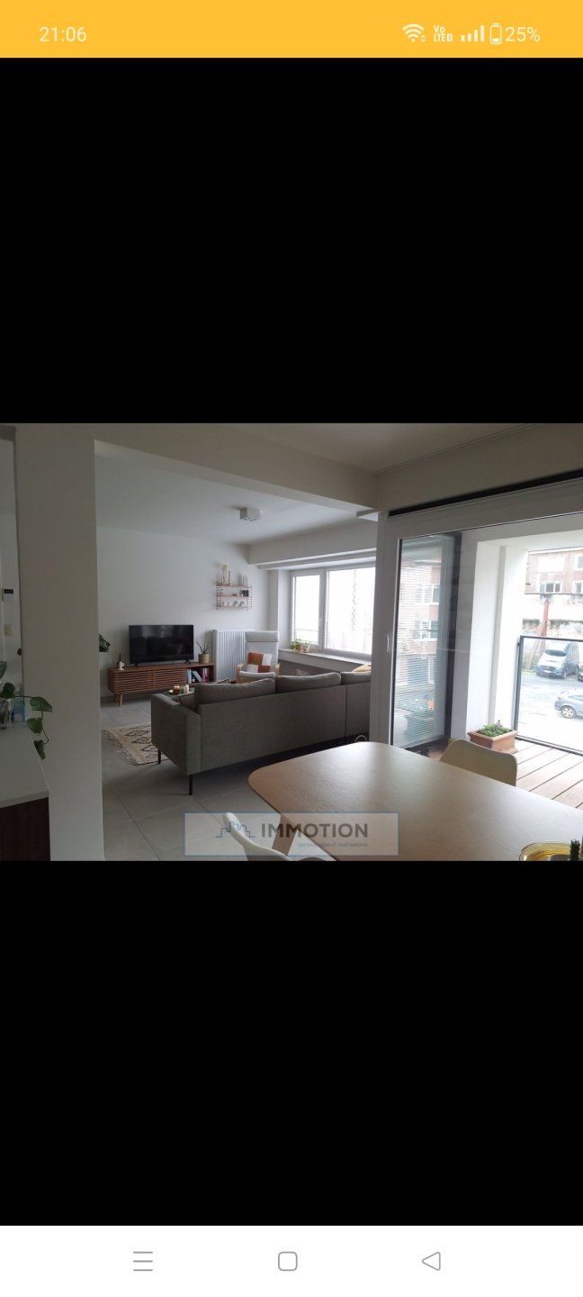 Te huur in centrum Kortrijk – ruim 1-slaapkamerappartement, onmiddellijk beschikbaar — Appartement à Kortrijk — photo 2/8