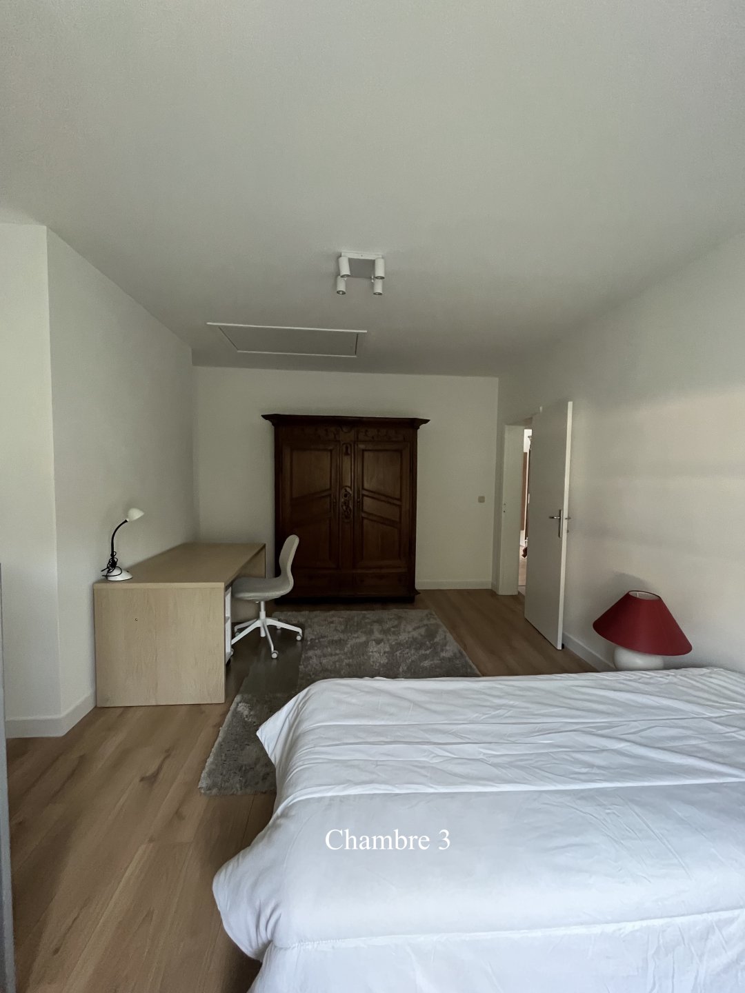 🏡 家具齐全的学生房间出租 – Woluwe-Saint-Pierre — Kot chez l'habitant à 布鲁塞尔 — photo 3/8