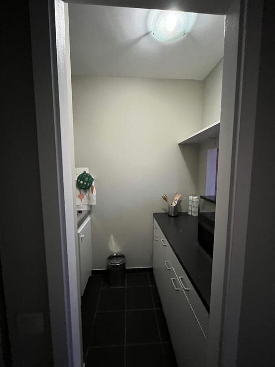 Studio entièrement meublé de 25 m² du centre de Bruxelles — Studio à Bruxelles — photo 3/4