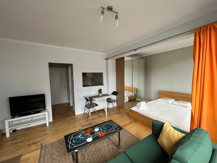 Studio entièrement meublé de 25 m² du centre de Bruxelles — Studio à Bruxelles — photo 1/4
