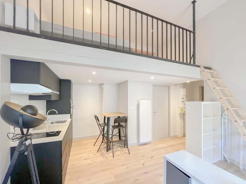 Gemeubileerd studio van 25 m² in het hart van Bruxelles — Studio à Brussel