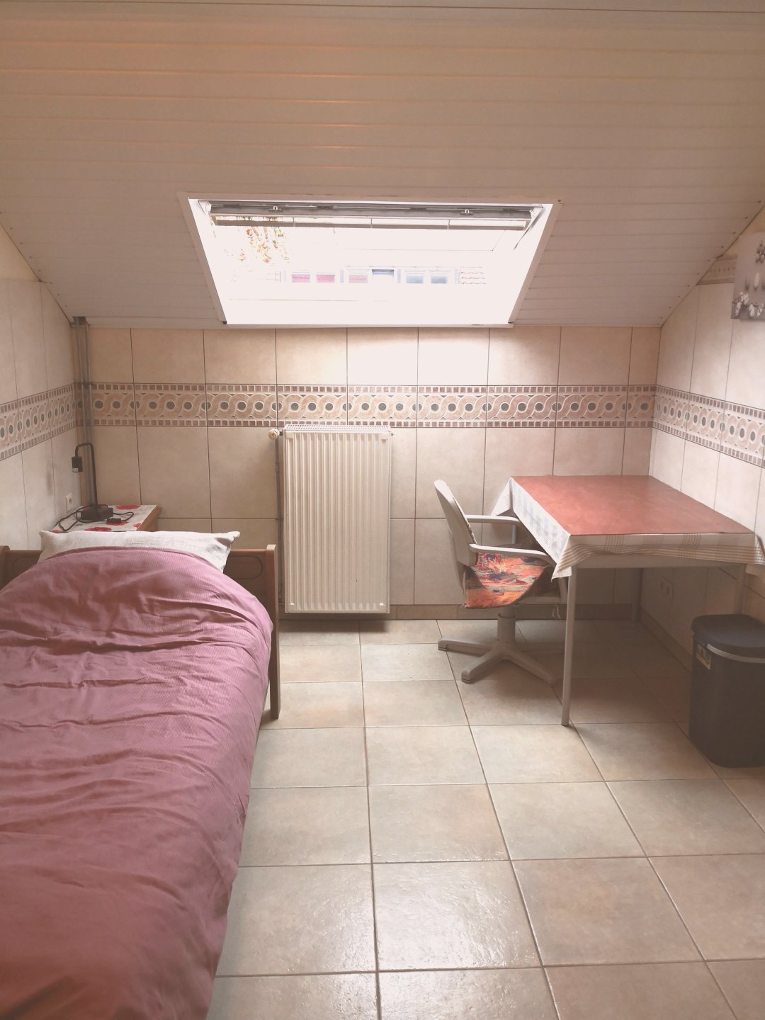 Kot Ixelles - Furnished - Private shower and sink. — Kot à Brussels — photo 3/7