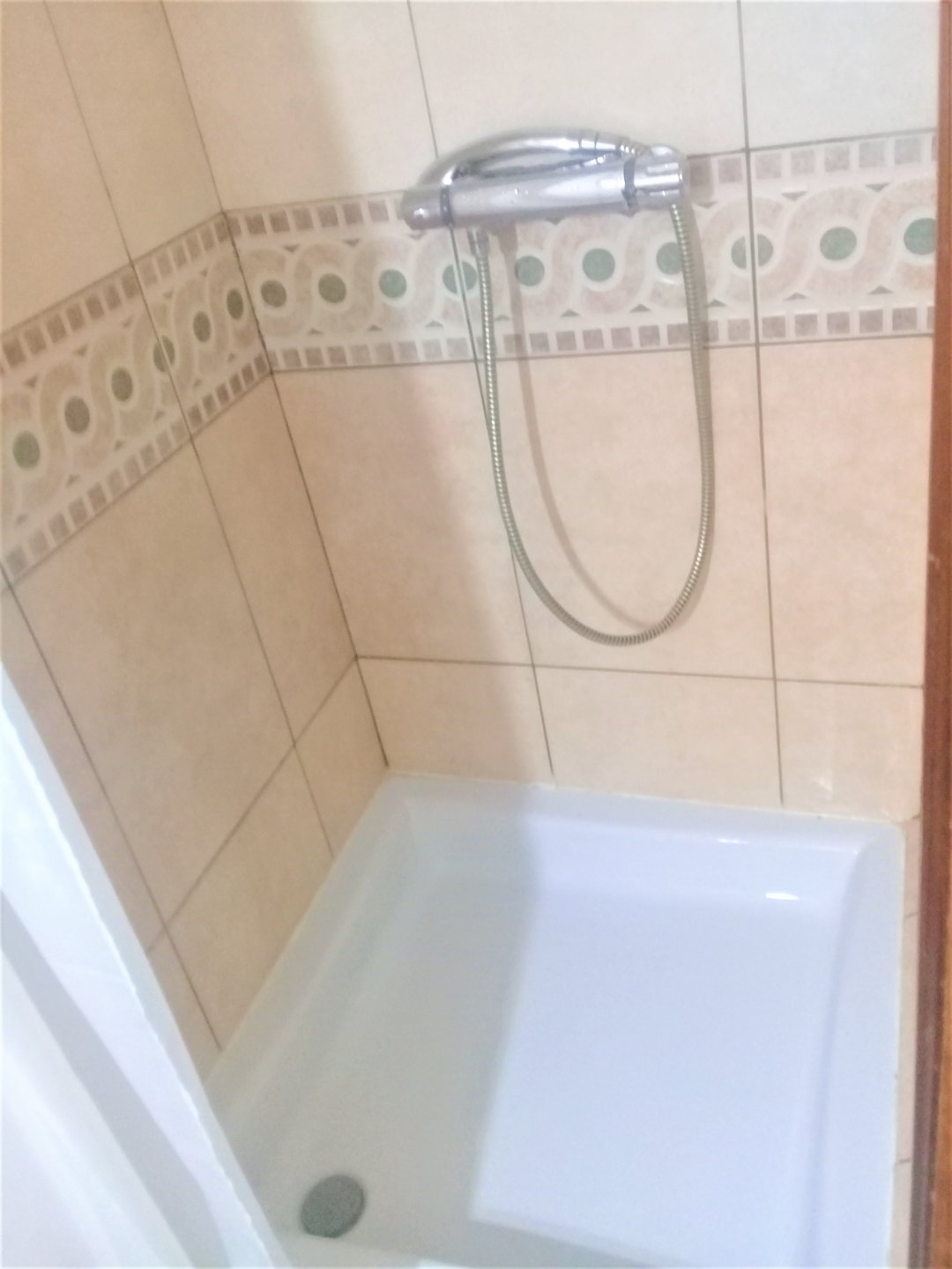 Kot Ixelles - Furnished - Private shower and sink. — Kot à Brussels — photo 5/7