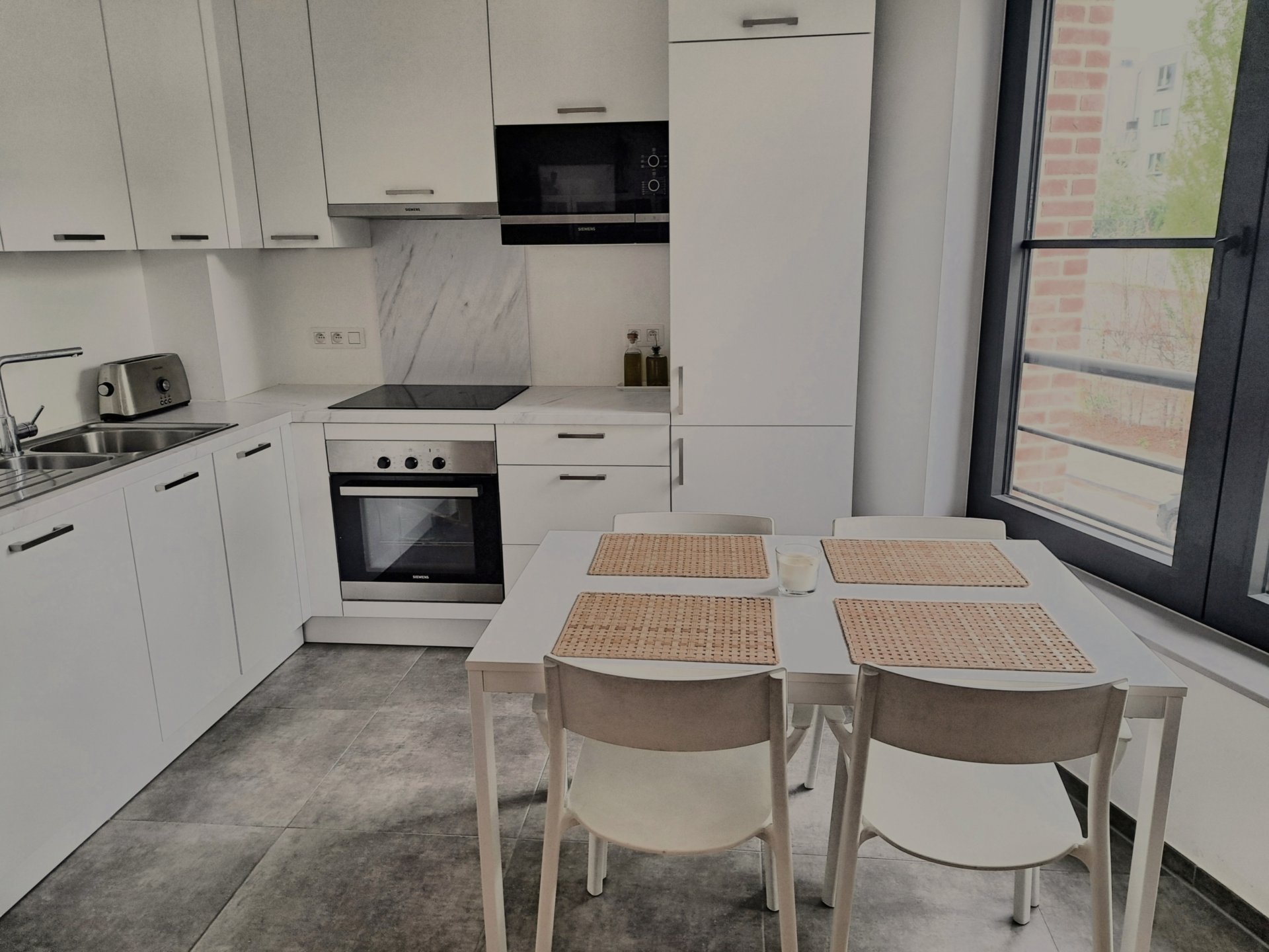 Bella camera in affitto per studentessa — Kot chez l'habitant à Bruxelles — photo 4/4