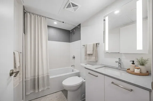 Beautiful 25 m² studio in Ixelles — Studio à Brussels — photo 2/5
