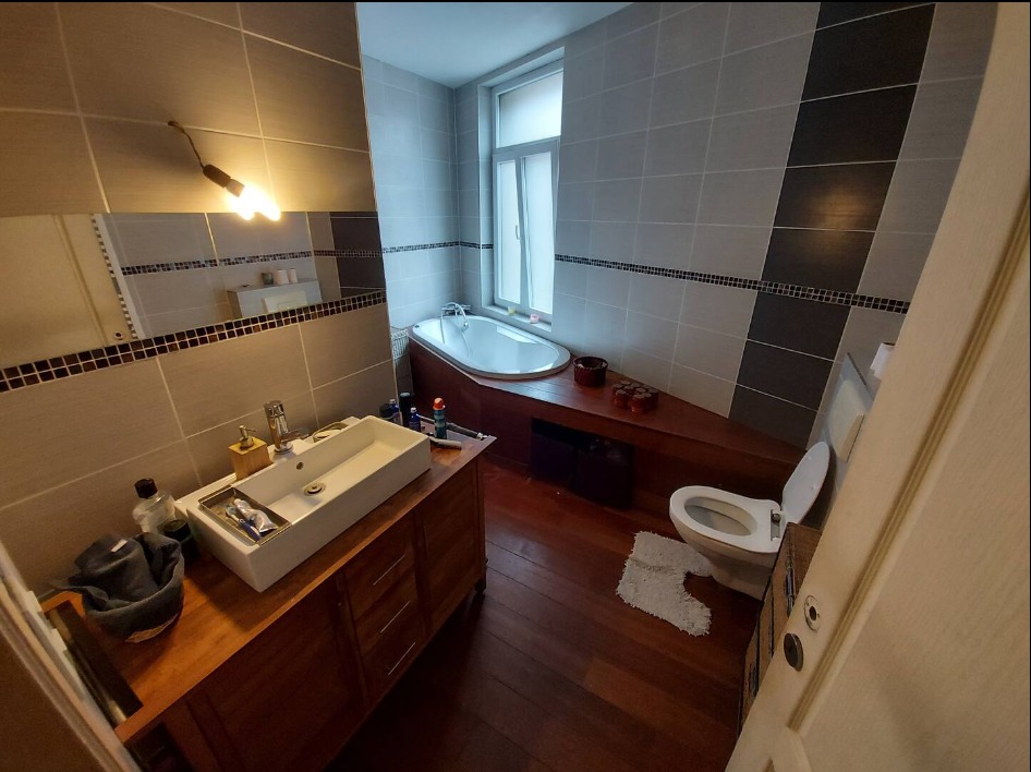 Chambre à louer dans une maison agréable et calme à Forest — photo 3