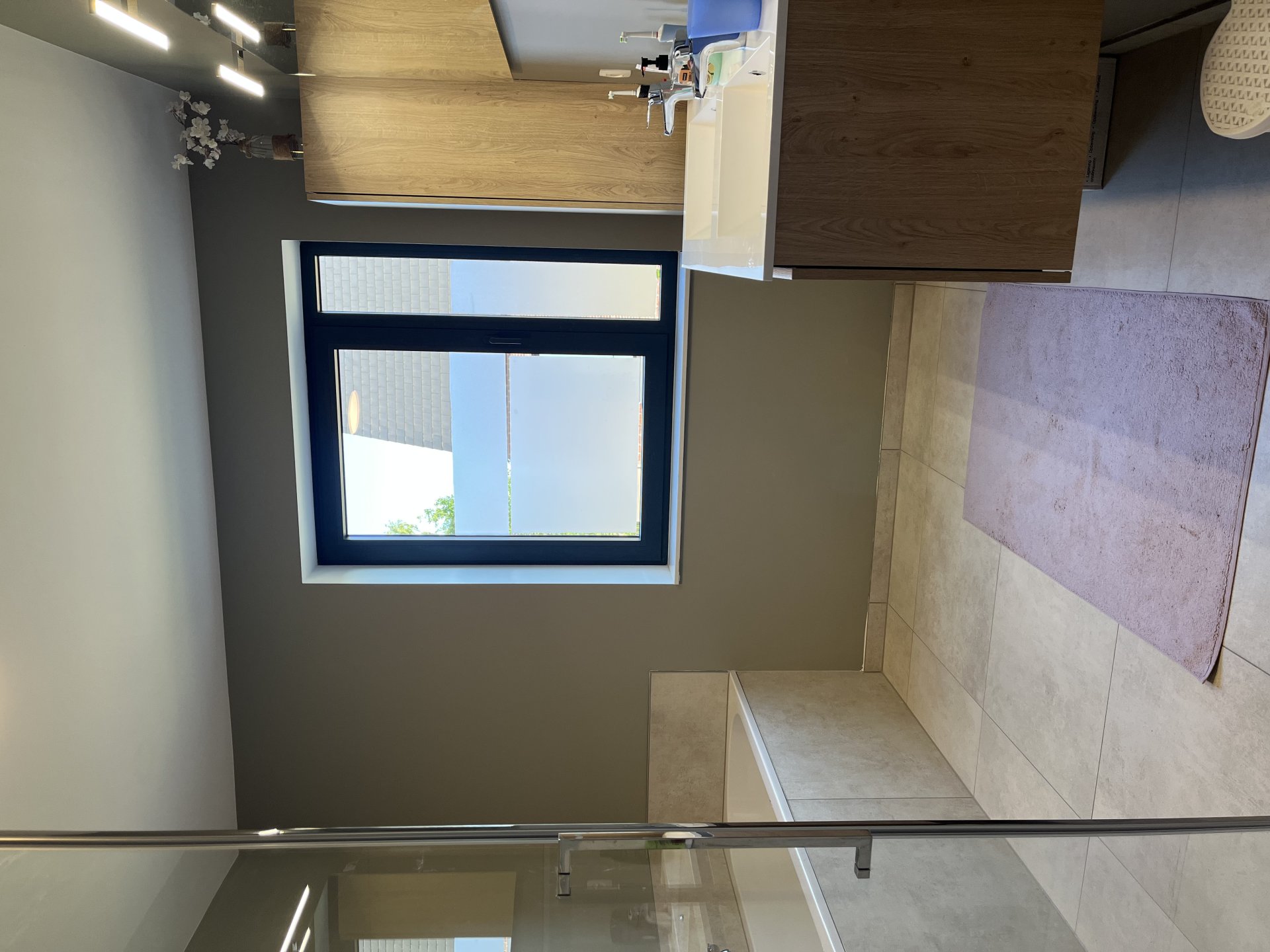 Habitación amueblada para una estudiante — Kot chez l'habitant à Bruselas — photo 2/7